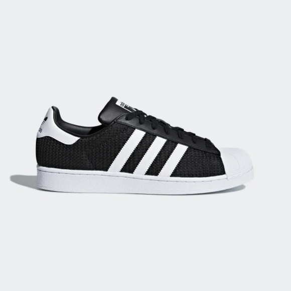 adidas Shoes - SALE💥 Adidas superstar black and white